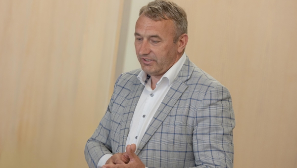 Ametisse kinnitatud volikogud panid paika juhtide uued palgamäärad. Suurim tõus oli seekord Võru linnapea palgasummas. Foto: AIGAR NAGEL